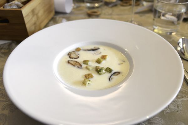 Kartoffelsuppe mit Steinpilzen