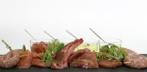  Grillfleisch mariniert