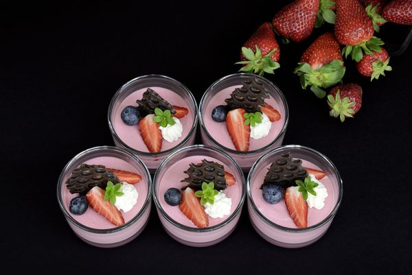  Erdbeercreme lecker angerichtet!